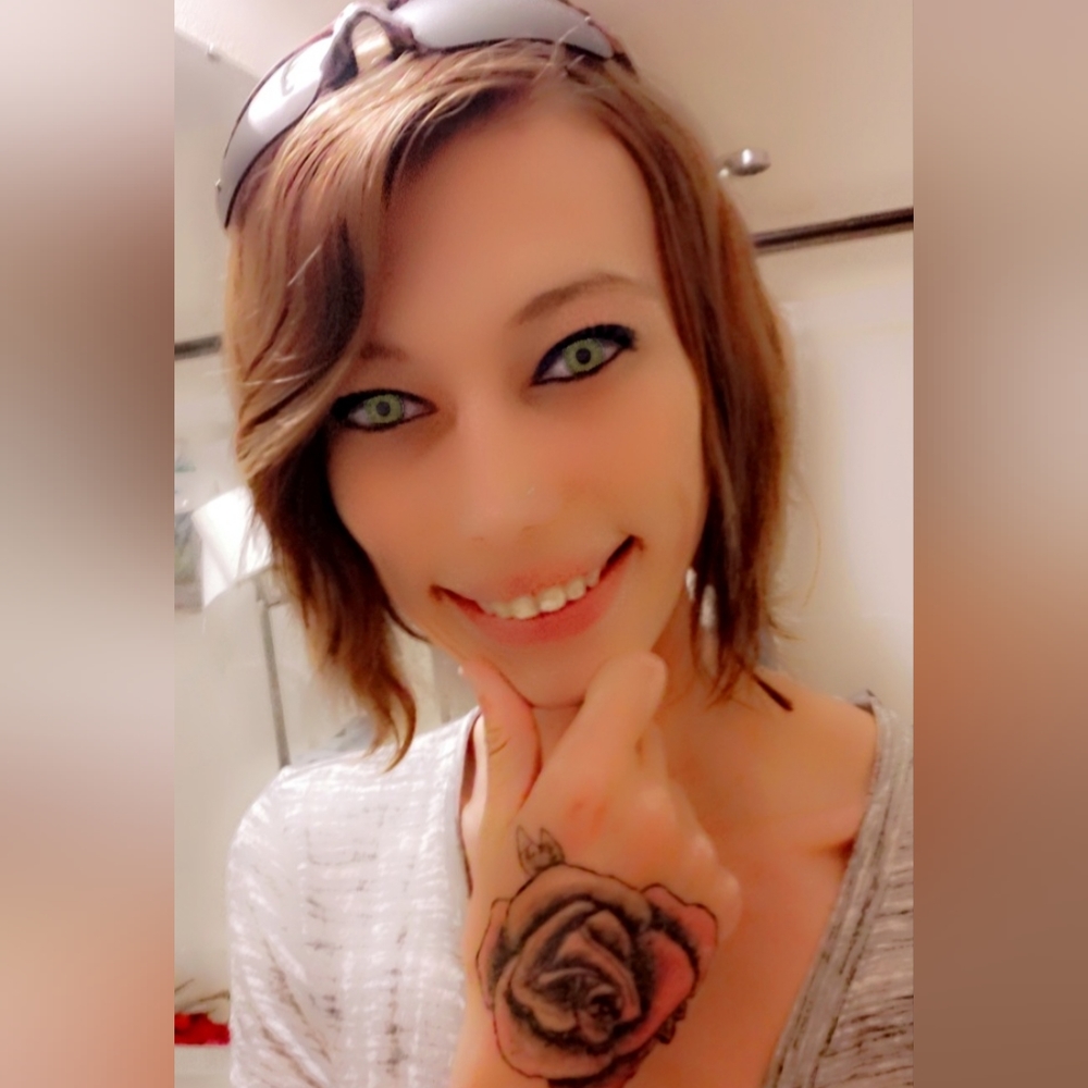 Meet your Posher, Kendra